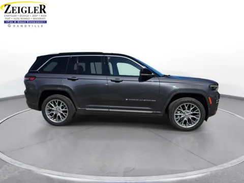 More photos of 2022 Jeep Grand Cherokee Summit at Zeigler Chrysler Dodge Jeep Ram of Grandville, MI