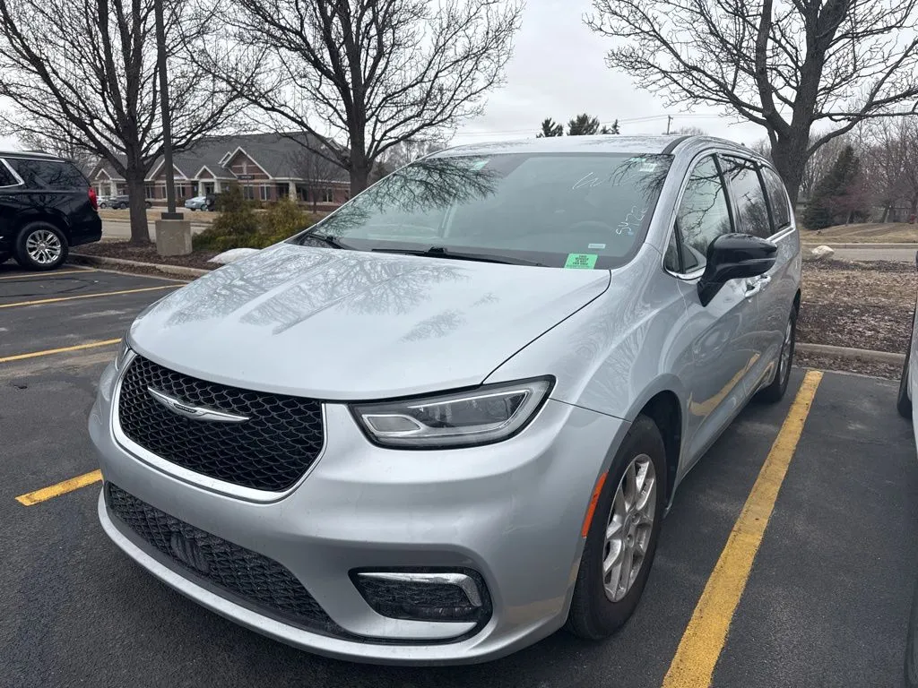 Silver 2024 Chrysler Pacifica Touring L for sale in Grandville, MI
