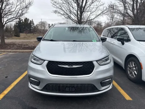 Photos of 2024 Chrysler Pacifica Touring L for sale in Grandville, MI at Zeigler Chrysler Dodge Jeep Ram of Grandville