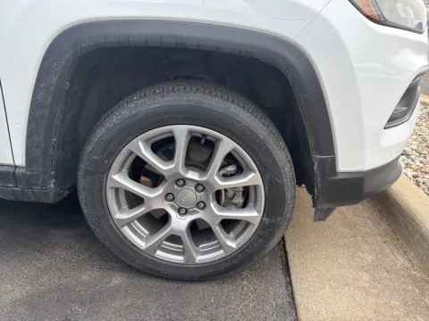 More photos of 2024 Jeep Compass Latitude Lux at Zeigler Chrysler Dodge Jeep Ram of Grandville, MI