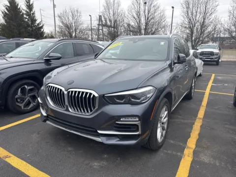Gray 2019 BMW X5 xDrive40i for sale in Grandville, MI