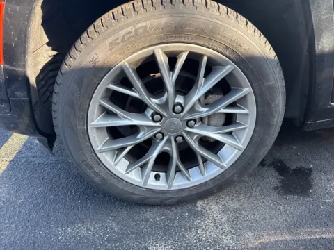 More photos of 2023 Jeep Grand Cherokee Summit at Zeigler Chrysler Dodge Jeep Ram of Grandville, MI