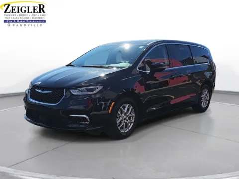 Black 2024 Chrysler Pacifica Touring L for sale in Grandville, MI