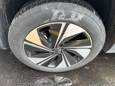 Another view of 2025 Volkswagen Taos 1.5T SE for sale in Grandville, MI at Zeigler Chrysler Dodge Jeep Ram of Grandville