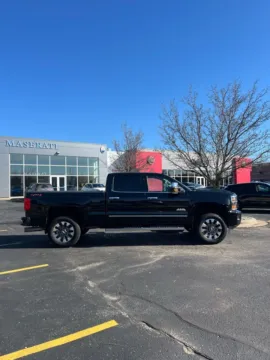Another view of 2019 Chevrolet Silverado 2500HD High Country for sale in Grandville, MI at Zeigler Chrysler Dodge Jeep Ram of Grandville