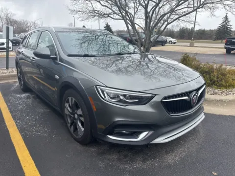 Gray 2019 Buick Regal TourX Essence for sale in Grandville, MI