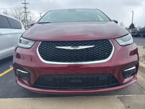 Another view of 2023 Chrysler Pacifica Touring L for sale in Grandville, MI at Zeigler Chrysler Dodge Jeep Ram of Grandville