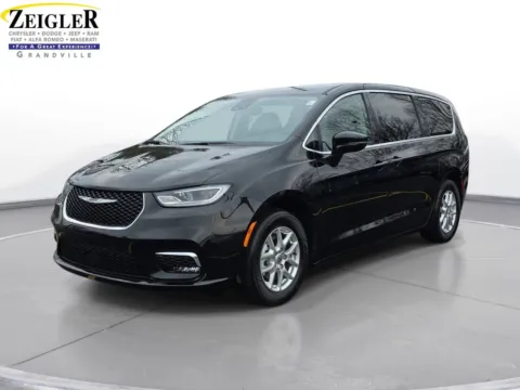Black 2024 Chrysler Pacifica Touring L for sale in Grandville, MI