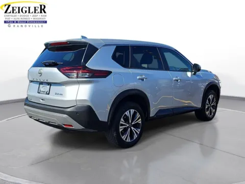 More photos of 2022 Nissan Rogue SV at Zeigler Chrysler Dodge Jeep Ram of Grandville, MI