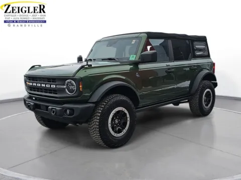 Green 2022 Ford Bronco Black Diamond for sale in Grandville, MI