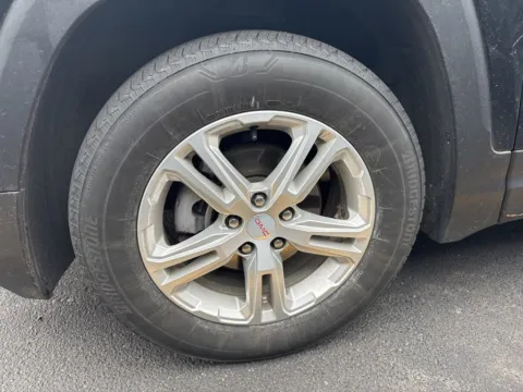 More photos of 2023 GMC Terrain SLE at Zeigler Chrysler Dodge Jeep Ram of Grandville, MI