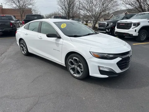 White 2019 Chevrolet Malibu RS for sale in Grandville, MI