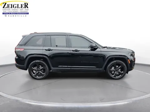 More photos of 2023 Jeep Grand Cherokee Altitude at Zeigler Chrysler Dodge Jeep Ram of Grandville, MI