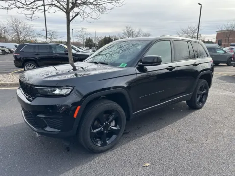 Another view of 2023 Jeep Grand Cherokee Altitude for sale in Grandville, MI at Zeigler Chrysler Dodge Jeep Ram of Grandville
