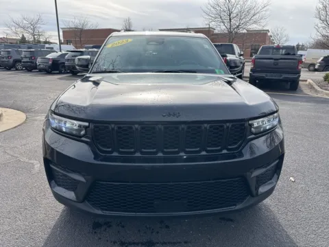 Photos of 2023 Jeep Grand Cherokee Altitude for sale in Grandville, MI at Zeigler Chrysler Dodge Jeep Ram of Grandville