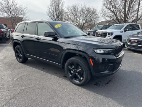 Black 2023 Jeep Grand Cherokee Altitude for sale in Grandville, MI
