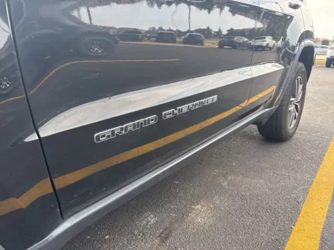 More photos of 2021 Jeep Grand Cherokee Limited at Zeigler Chrysler Dodge Jeep Ram of Grandville, MI