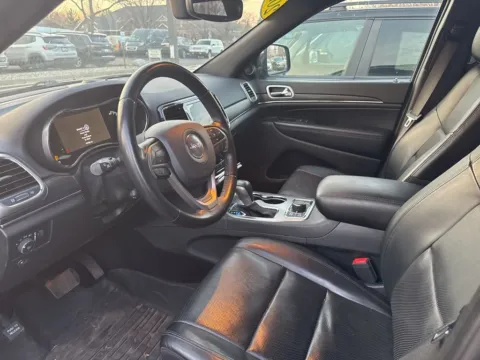 More photos of 2021 Jeep Grand Cherokee Limited at Zeigler Chrysler Dodge Jeep Ram of Grandville, MI