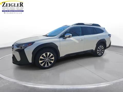 White 2024 Subaru Outback Touring XT for sale in Grandville, MI