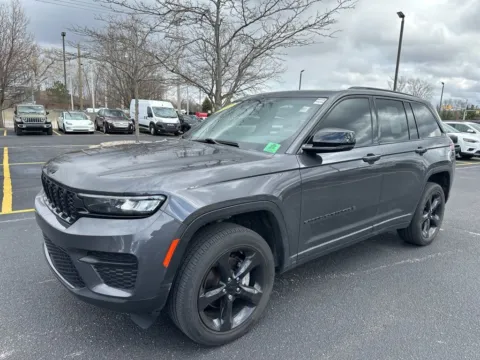 Another view of 2023 Jeep Grand Cherokee Altitude for sale in Grandville, MI at Zeigler Chrysler Dodge Jeep Ram of Grandville