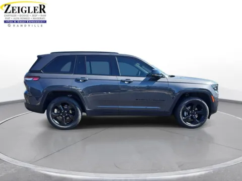 More photos of 2023 Jeep Grand Cherokee Altitude at Zeigler Chrysler Dodge Jeep Ram of Grandville, MI