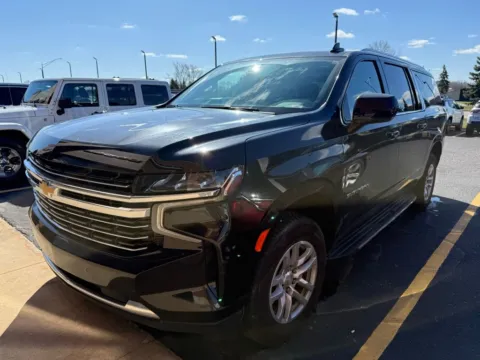 Black 2022 Chevrolet Suburban LT for sale in Grandville, MI
