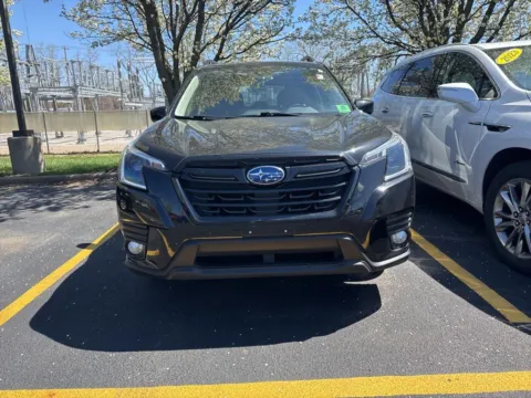 More photos of 2022 Subaru Forester Premium at Zeigler Chrysler Dodge Jeep Ram of Grandville, MI