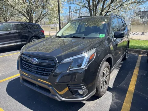 Black 2022 Subaru Forester Premium for sale in Grandville, MI
