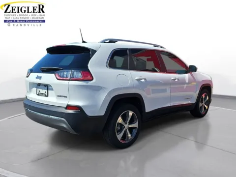 More photos of 2019 Jeep Cherokee Limited at Zeigler Chrysler Dodge Jeep Ram of Grandville, MI