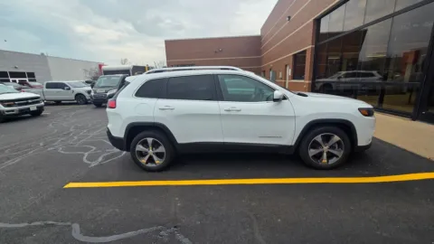 More photos of 2019 Jeep Cherokee Limited at Zeigler Chrysler Dodge Jeep Ram of Grandville, MI