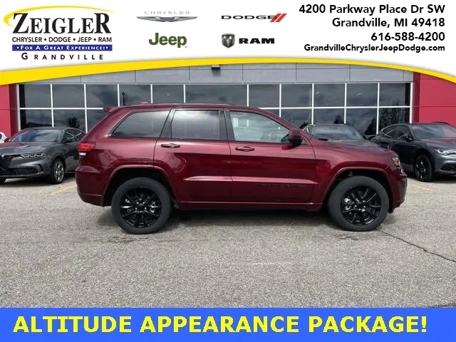 2022 Jeep Grand Cherokee WK Laredo X for sale in Grandville, MI
