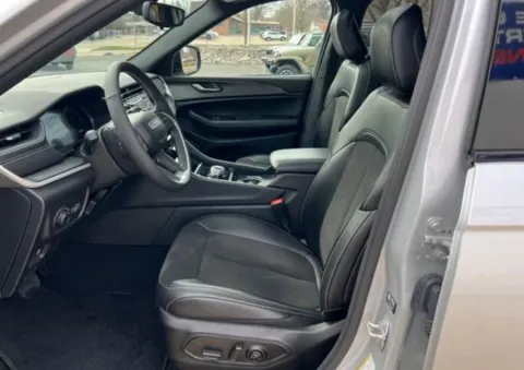 Another view of 2024 Jeep Grand Cherokee Altitude X for sale in Grandville, MI at Zeigler Chrysler Dodge Jeep Ram of Grandville