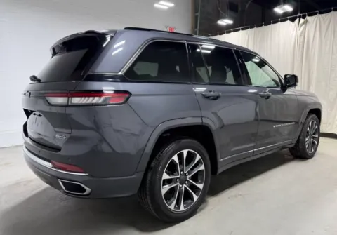 More photos of 2022 Jeep Grand Cherokee Overland at Zeigler Chrysler Dodge Jeep Ram of Grandville, MI