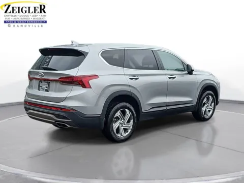 More photos of 2023 Hyundai Santa Fe SE at Zeigler Chrysler Dodge Jeep Ram of Grandville, MI