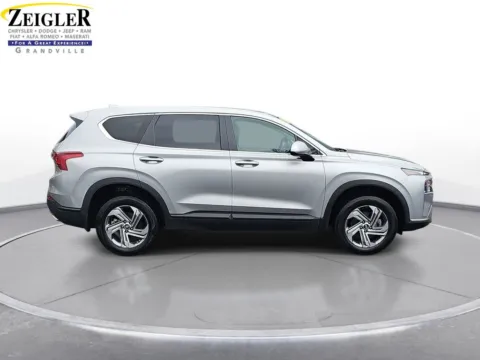 More photos of 2023 Hyundai Santa Fe SE at Zeigler Chrysler Dodge Jeep Ram of Grandville, MI
