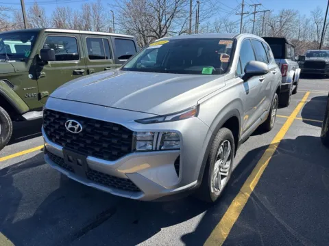 Silver 2023 Hyundai Santa Fe SE for sale in Grandville, MI