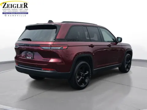 More photos of 2023 Jeep Grand Cherokee Limited at Zeigler Chrysler Dodge Jeep Ram of Grandville, MI