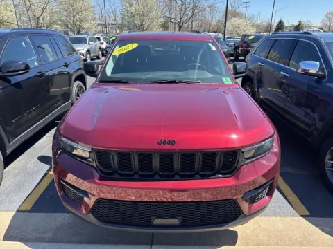 More photos of 2023 Jeep Grand Cherokee Limited at Zeigler Chrysler Dodge Jeep Ram of Grandville, MI