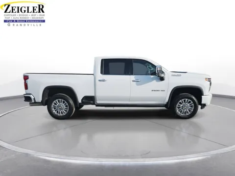 More photos of 2022 Chevrolet Silverado 2500HD High Country at Zeigler Chrysler Dodge Jeep Ram of Grandville, MI