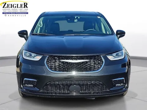 Photos of 2023 Chrysler Pacifica Touring L for sale in Grandville, MI at Zeigler Chrysler Dodge Jeep Ram of Grandville