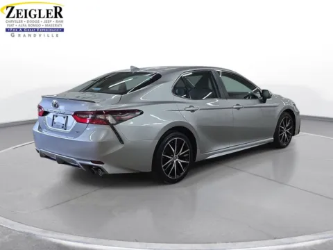 More photos of 2024 Toyota Camry SE at Zeigler Chrysler Dodge Jeep Ram of Grandville, MI