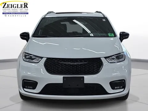 Photos of 2025 Chrysler Pacifica Limited for sale in Grandville, MI at Zeigler Chrysler Dodge Jeep Ram of Grandville