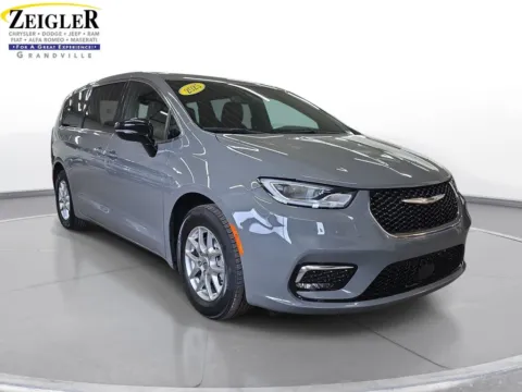 Another view of 2025 Chrysler Pacifica Select for sale in Grandville, MI at Zeigler Chrysler Dodge Jeep Ram of Grandville