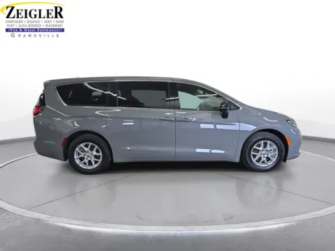 More photos of 2025 Chrysler Pacifica Select at Zeigler Chrysler Dodge Jeep Ram of Grandville, MI
