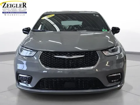 Photos of 2025 Chrysler Pacifica Select for sale in Grandville, MI at Zeigler Chrysler Dodge Jeep Ram of Grandville