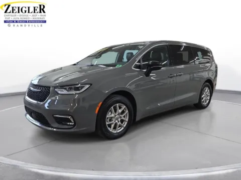Gray 2025 Chrysler Pacifica Select for sale in Grandville, MI