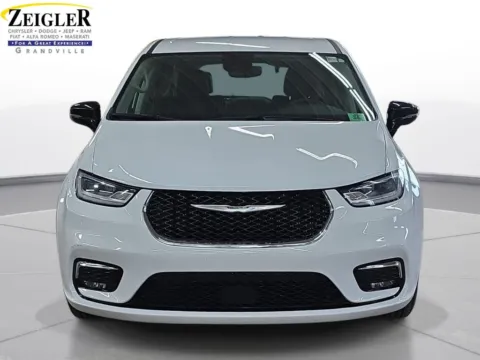 Photos of 2024 Chrysler Pacifica Touring L for sale in Grandville, MI at Zeigler Chrysler Dodge Jeep Ram of Grandville