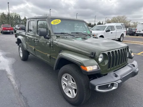 Green 2023 Jeep Gladiator Sport S for sale in Grandville, MI