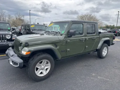 Another view of 2023 Jeep Gladiator Sport S for sale in Grandville, MI at Zeigler Chrysler Dodge Jeep Ram of Grandville