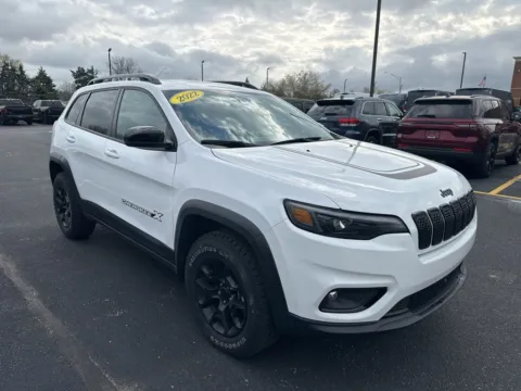 White 2022 Jeep Cherokee X for sale in Grandville, MI